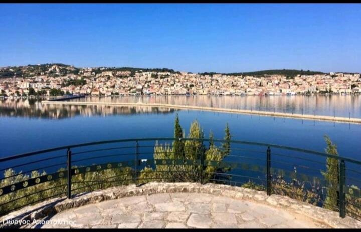 Apartment In Argostoli With Stunning Sea Views Exterior foto